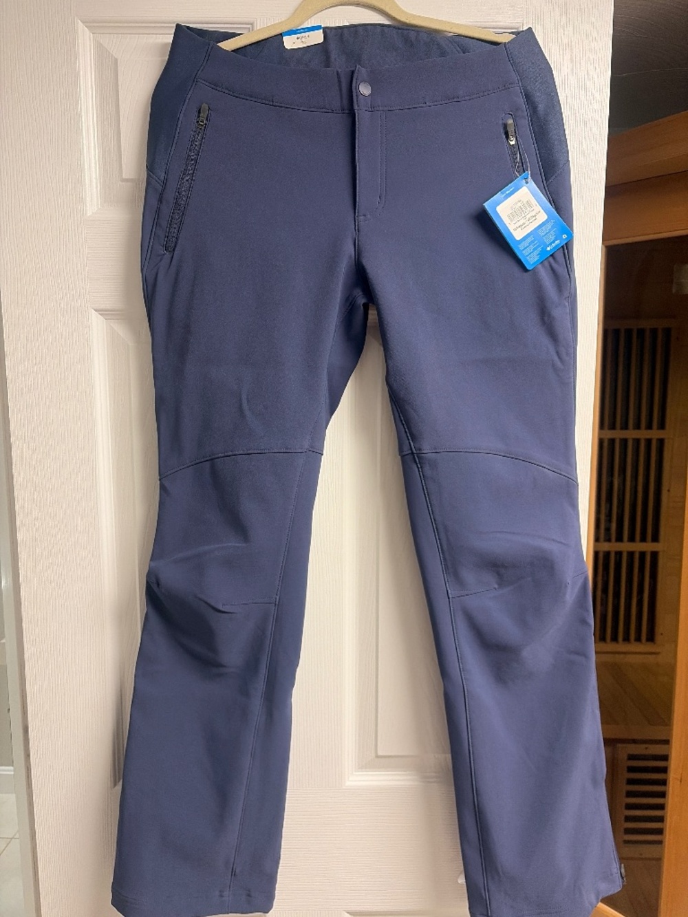 NWT Columbia Navy Softshell Hiking Pants Size 12 Regular Zip Pockets Water Resis